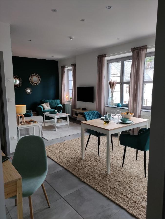 Gite A L'Ombre Du Clocher Avec Jacuzzi Et Sauna Privatifs Celles  Eksteriør bilde