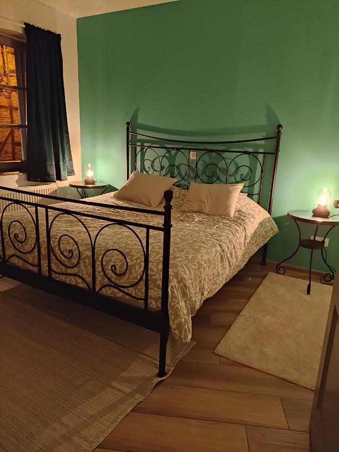 Gite A L'Ombre Du Clocher Avec Jacuzzi Et Sauna Privatifs Celles  Eksteriør bilde