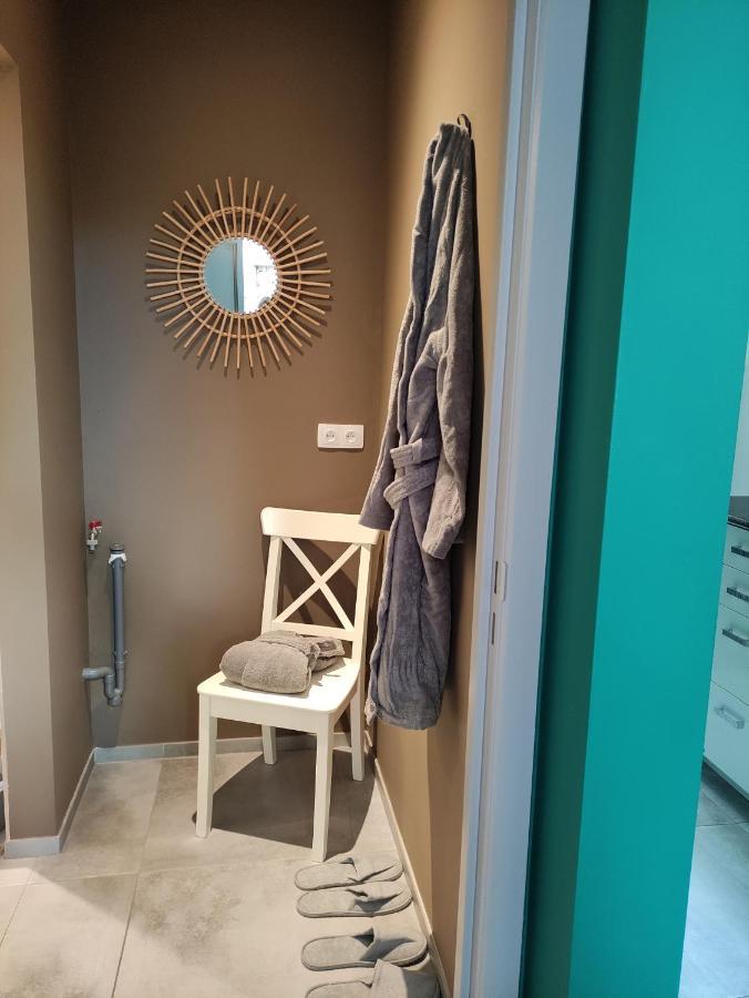 Gite A L'Ombre Du Clocher Avec Jacuzzi Et Sauna Privatifs Celles  Eksteriør bilde