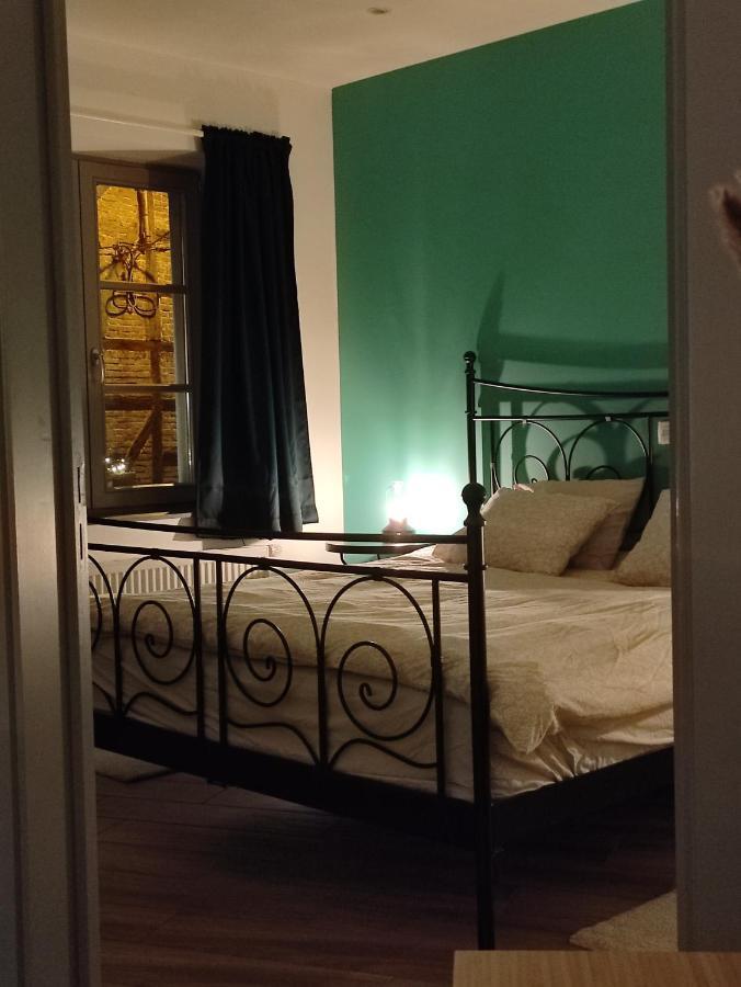 Gite A L'Ombre Du Clocher Avec Jacuzzi Et Sauna Privatifs Celles  Eksteriør bilde